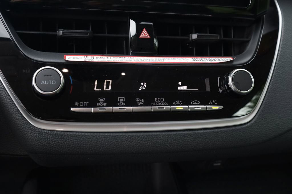 Used 2025 Toyota Corolla LE image 9