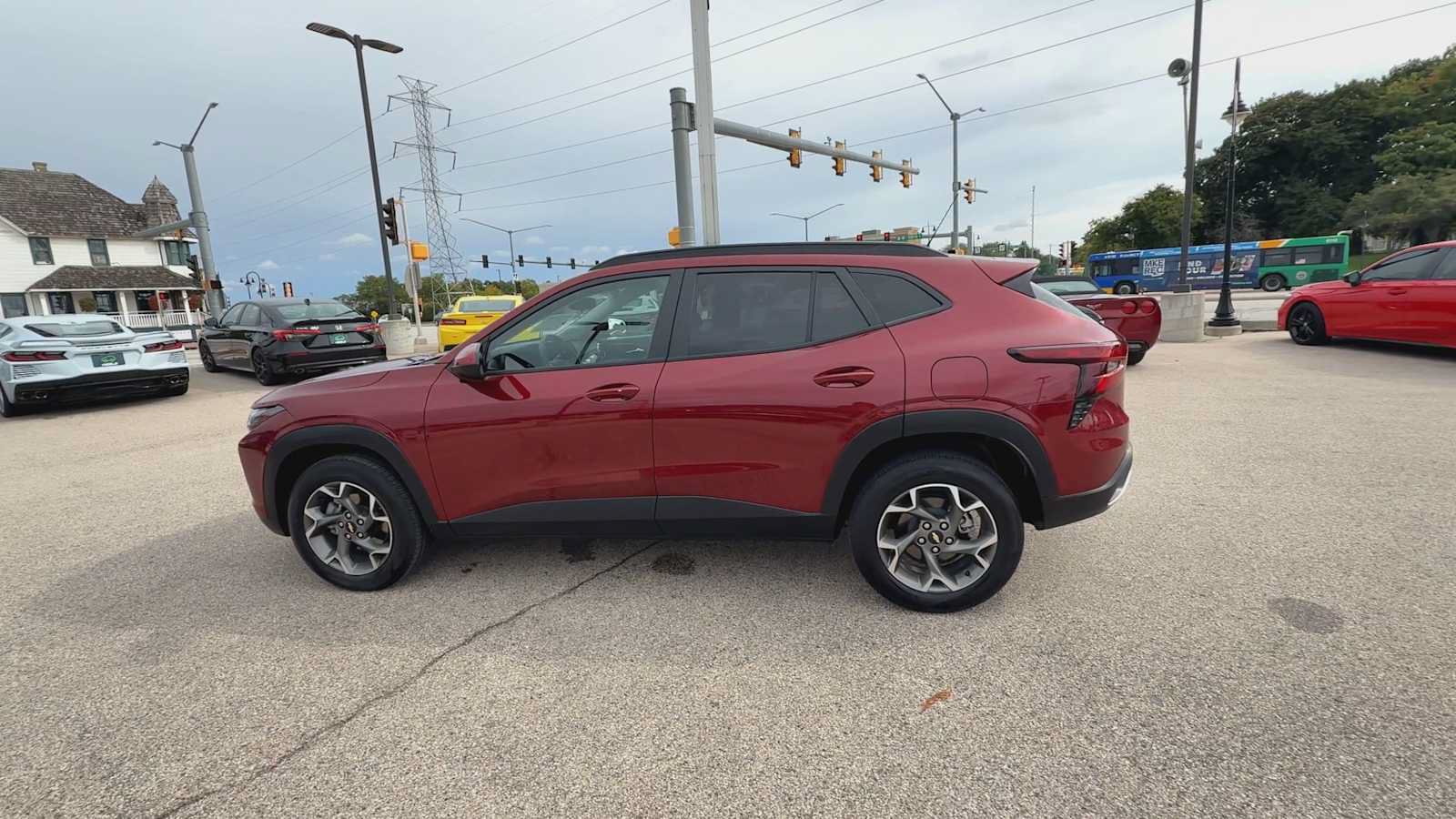 Certified 2024 Chevrolet Trax LT w/ Driver Confidence Package FWD image 5