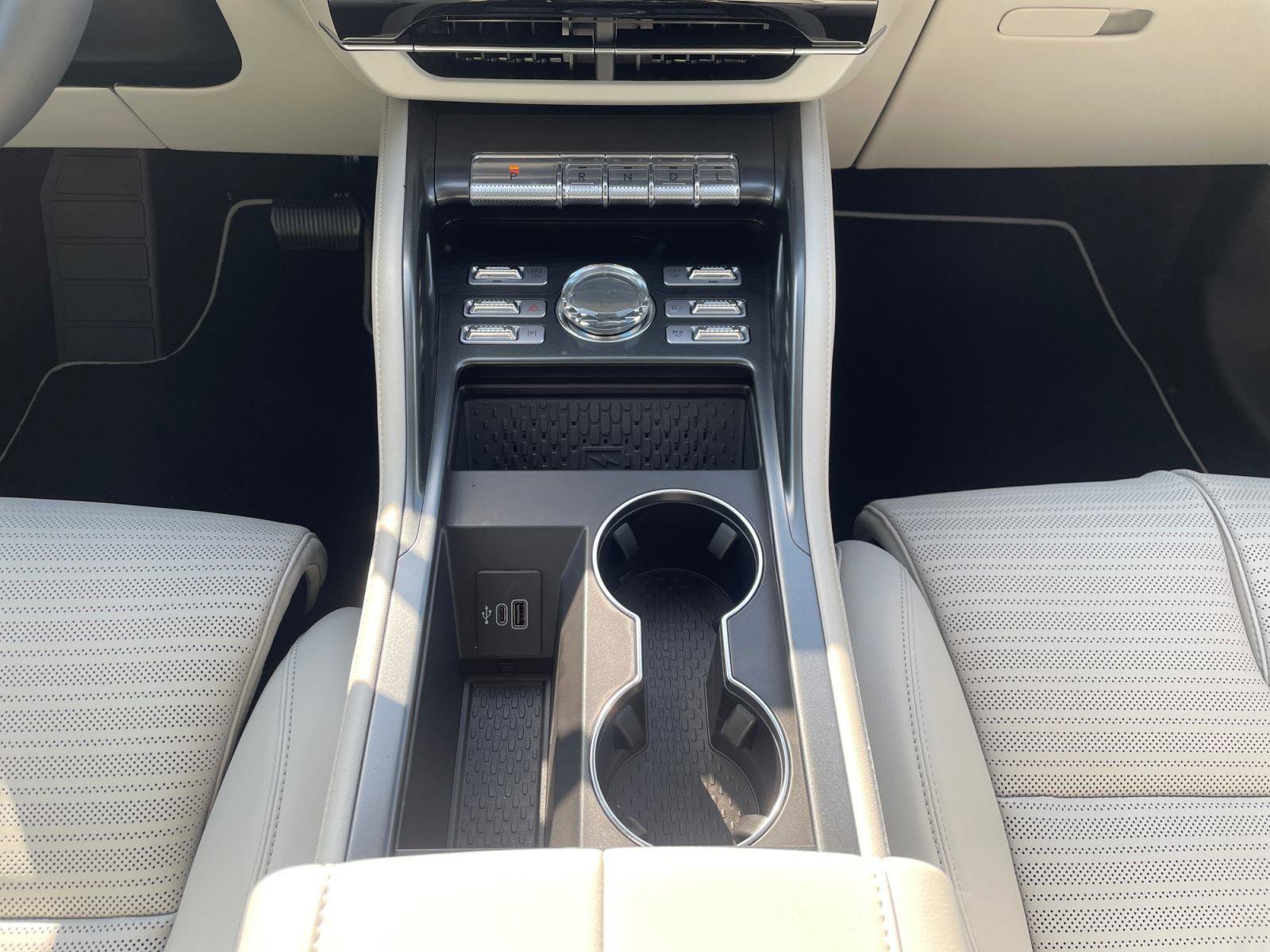 New 2026 Lincoln Nautilus Reserve AWD/4WD image 11