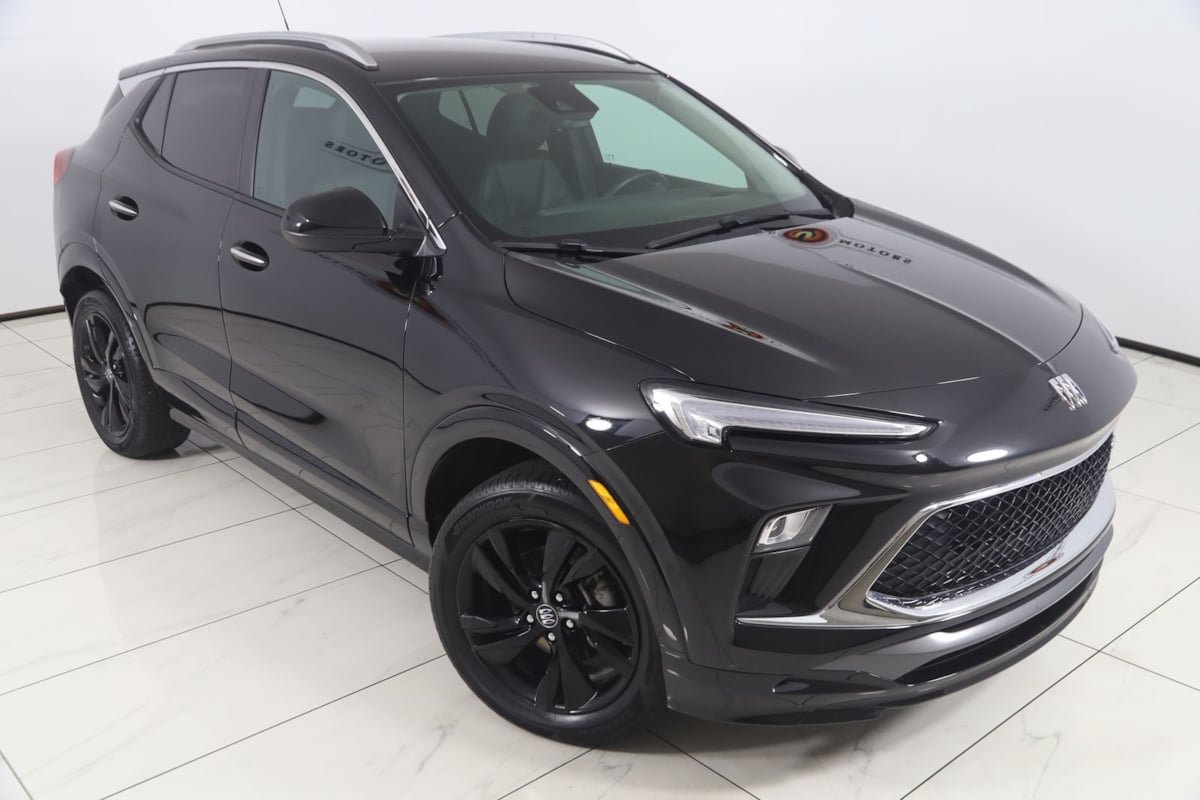 Used 2025 Buick Encore GX Sport Touring AWD/4WD image 17