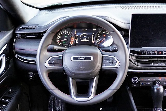 Used 2023 Jeep Compass Trailhawk image 20