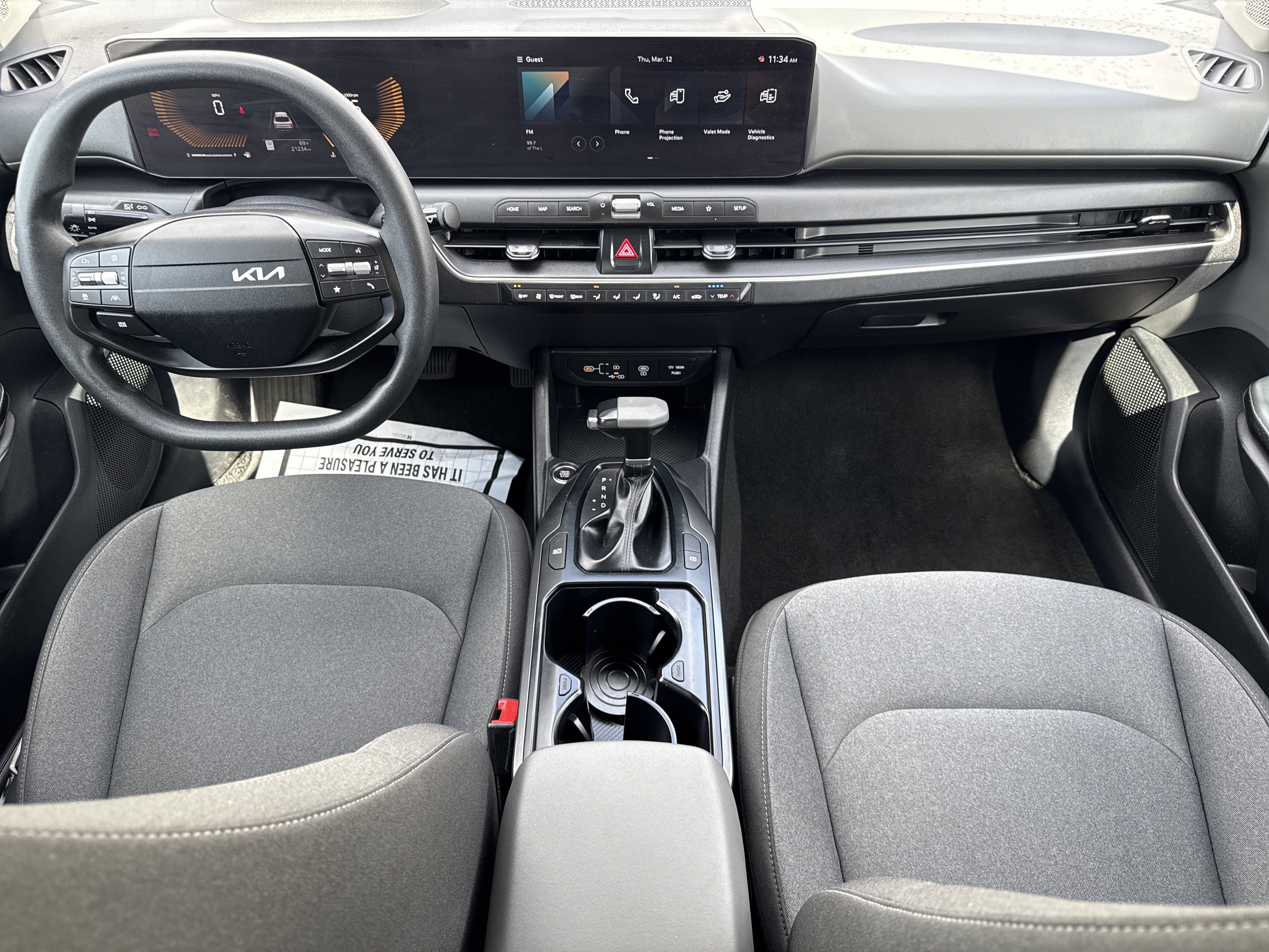 Used 2025 Kia K4 LXS image 37