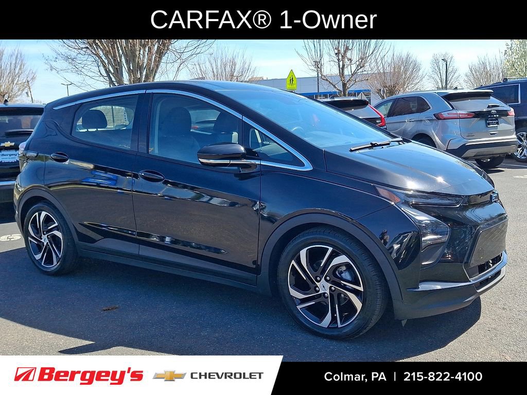 Used 2022 Chevrolet Bolt LT w/ Infotainment Package image 3