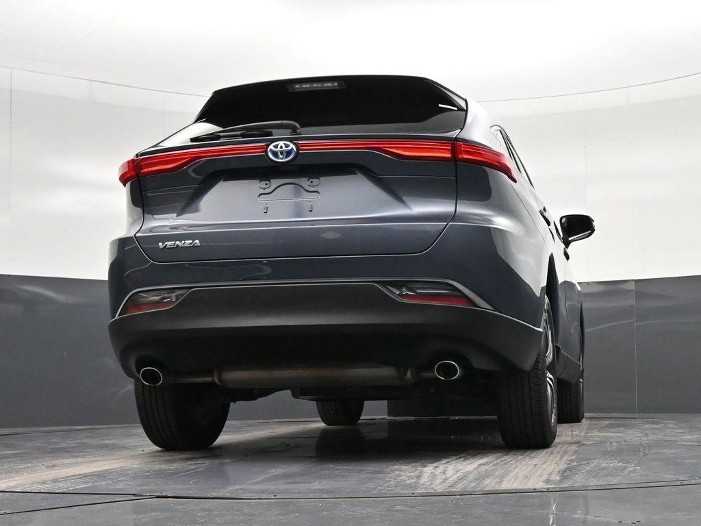 Used 2023 Toyota Venza LE image 34