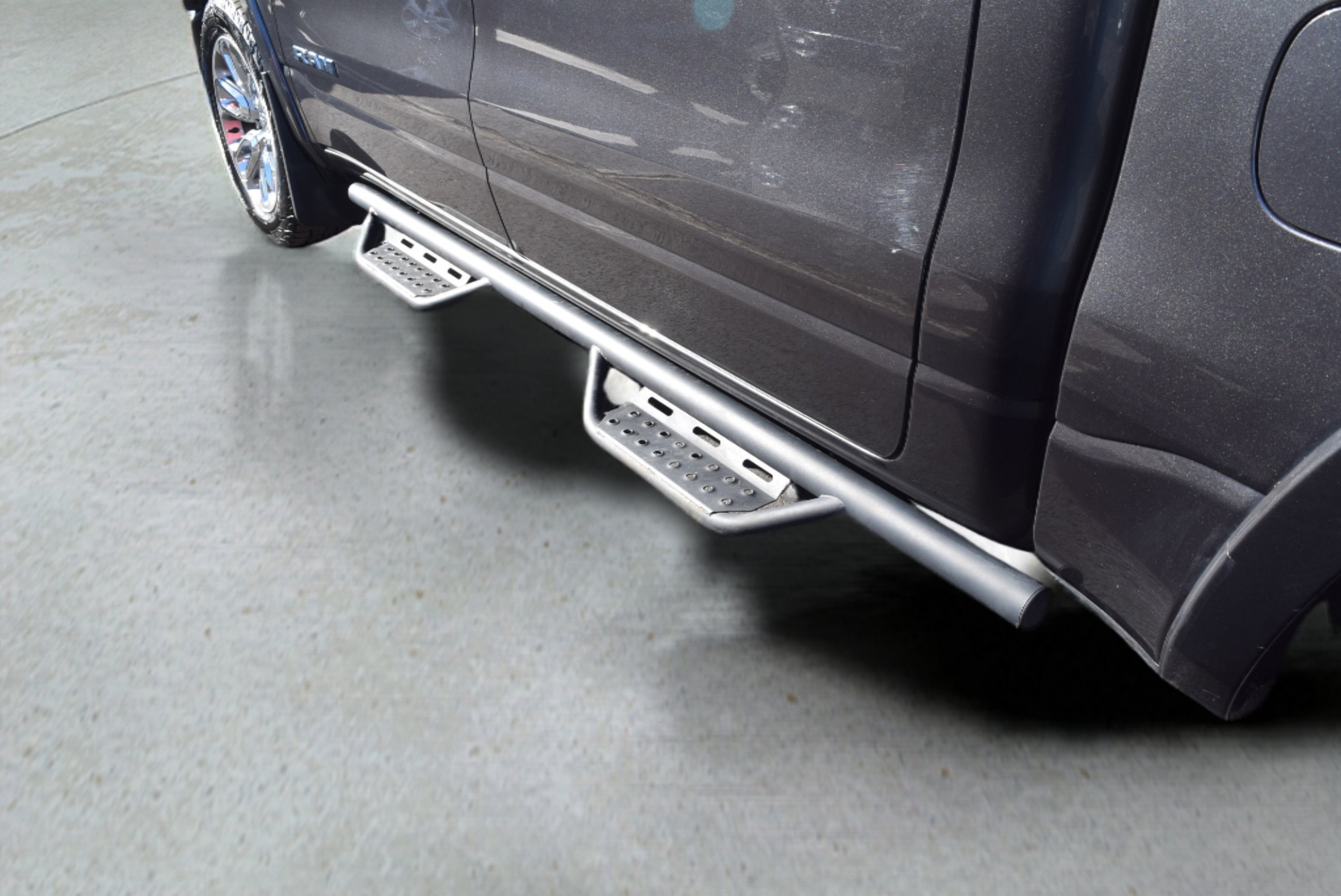 Used 2021 RAM 1500 Laramie w/ Sport Appearance Package image 9