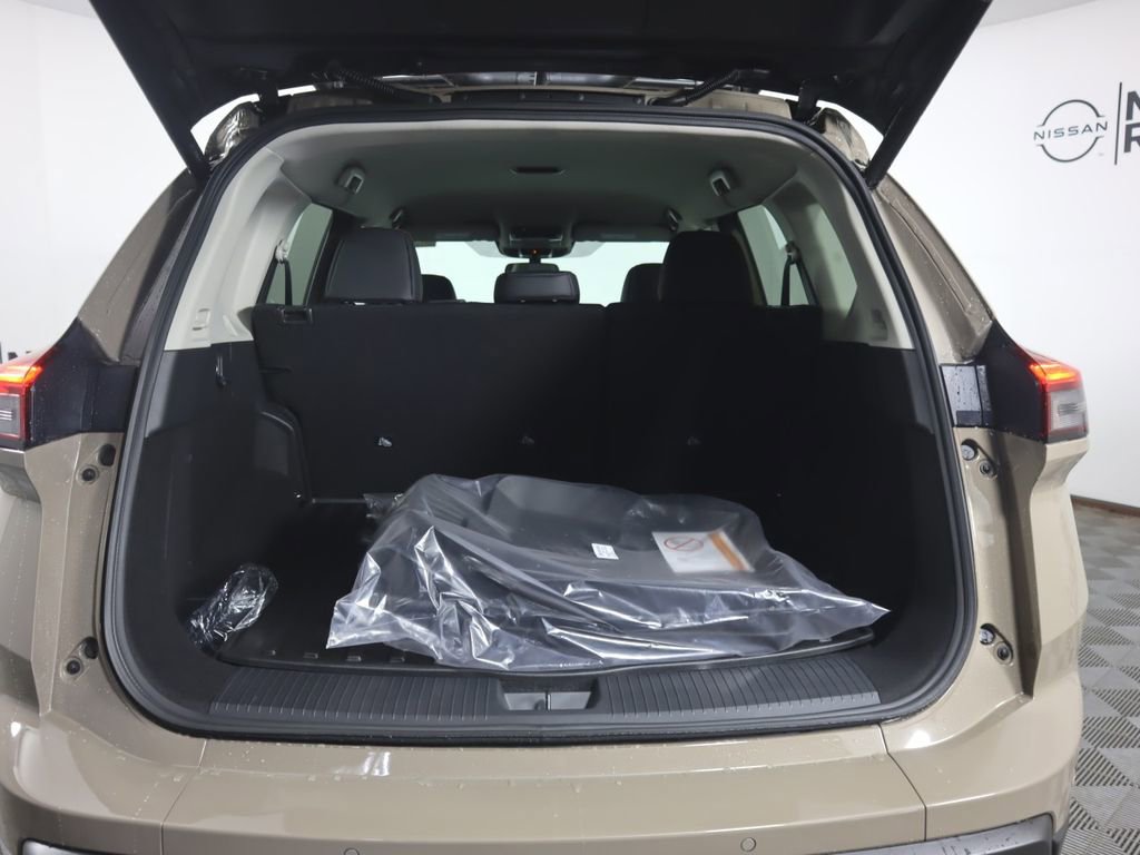 New 2026 Nissan Rogue SV AWD/4WD image 19
