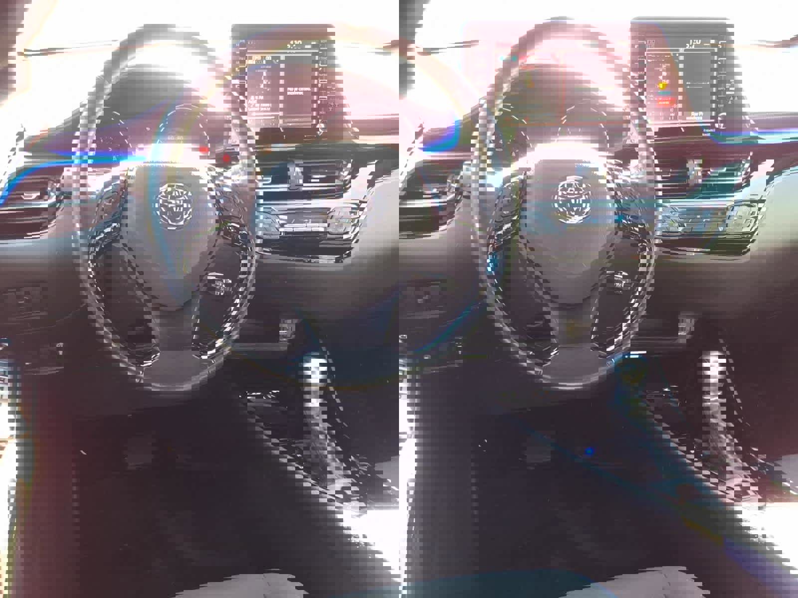 Used 2022 Toyota C-HR XLE image 20