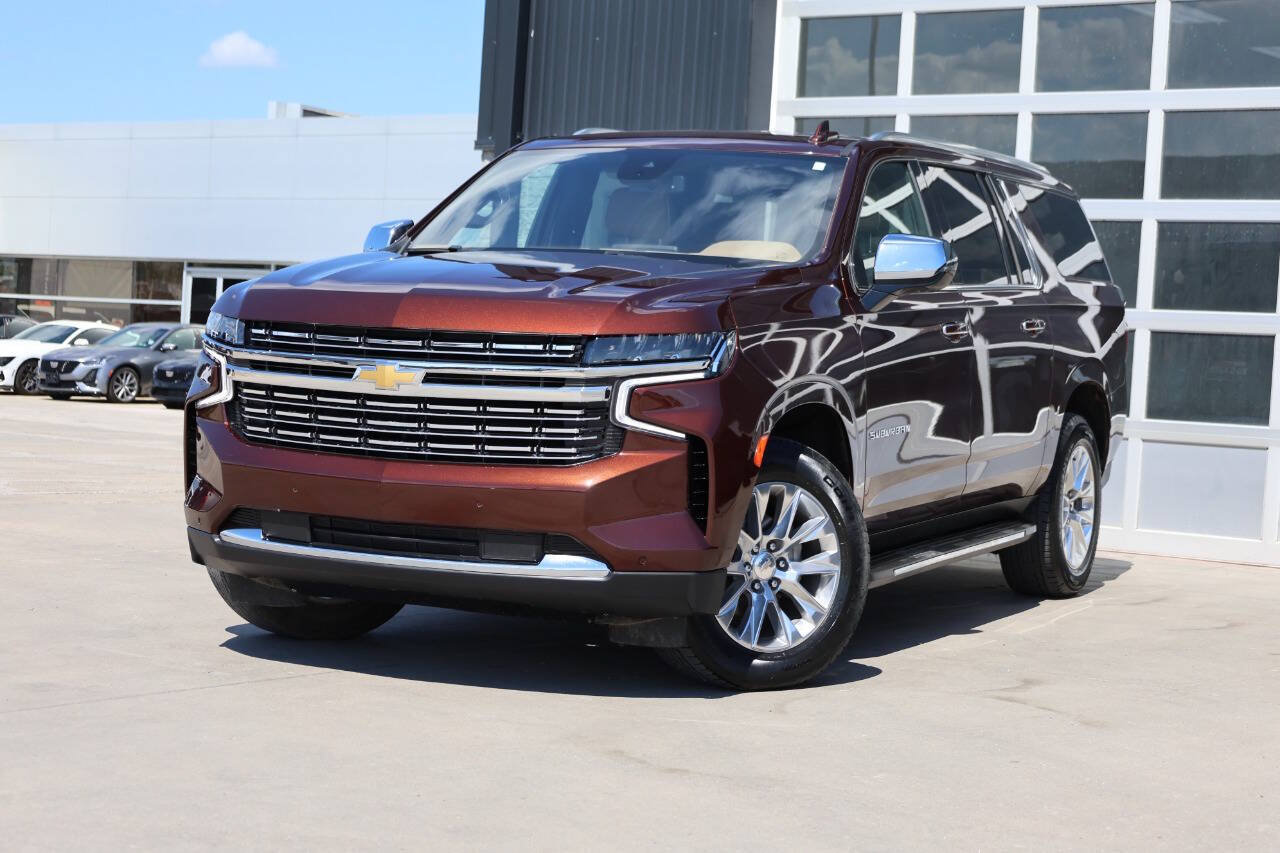 Used 2023 Chevrolet Suburban Premier AWD/4WD image 3
