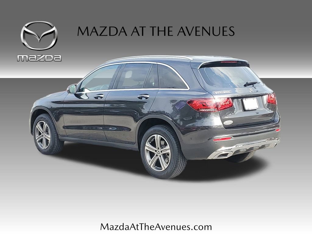 Used 2022 Mercedes-Benz GLC 300 w/ Premium Package Lite image 5