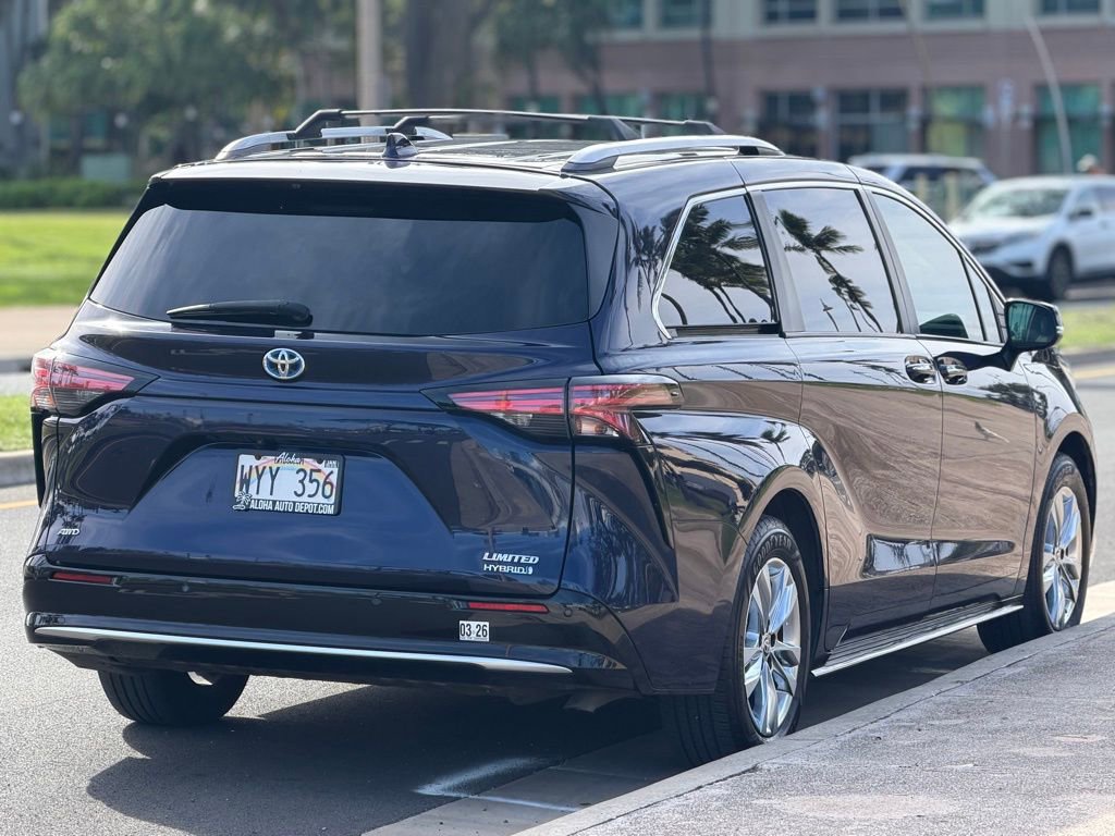 Used 2022 Toyota Sienna Limited AWD/4WD image 5