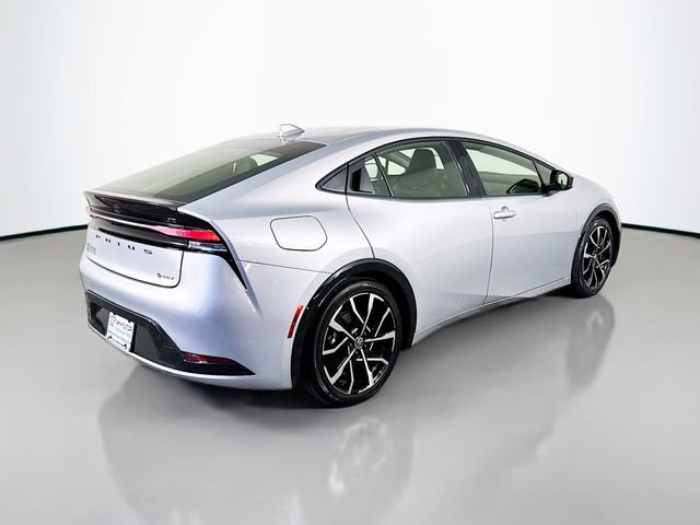 Used 2025 Toyota Prius Plug-In Hybrid image 8