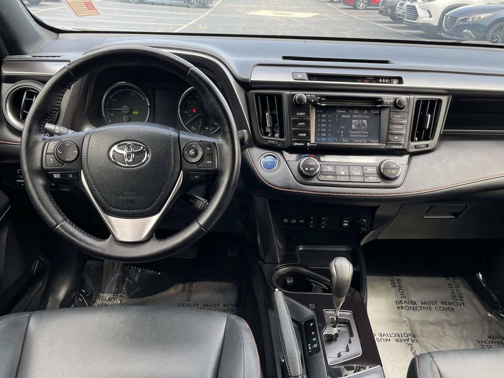 Used 2017 Toyota RAV4 SE AWD/4WD image 16