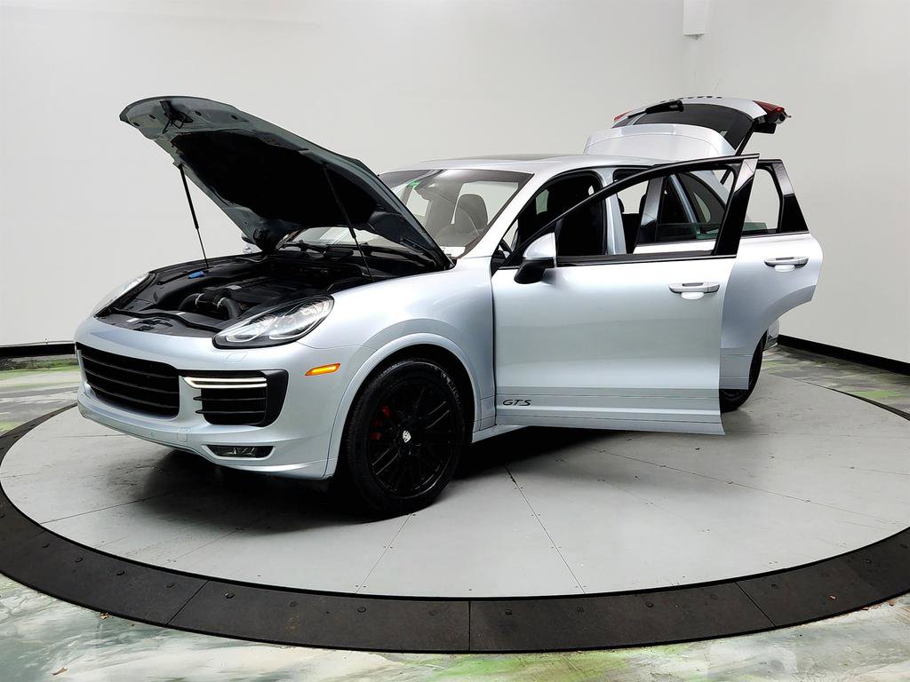 Used 2016 Porsche Cayenne GTS AWD/4WD image 9