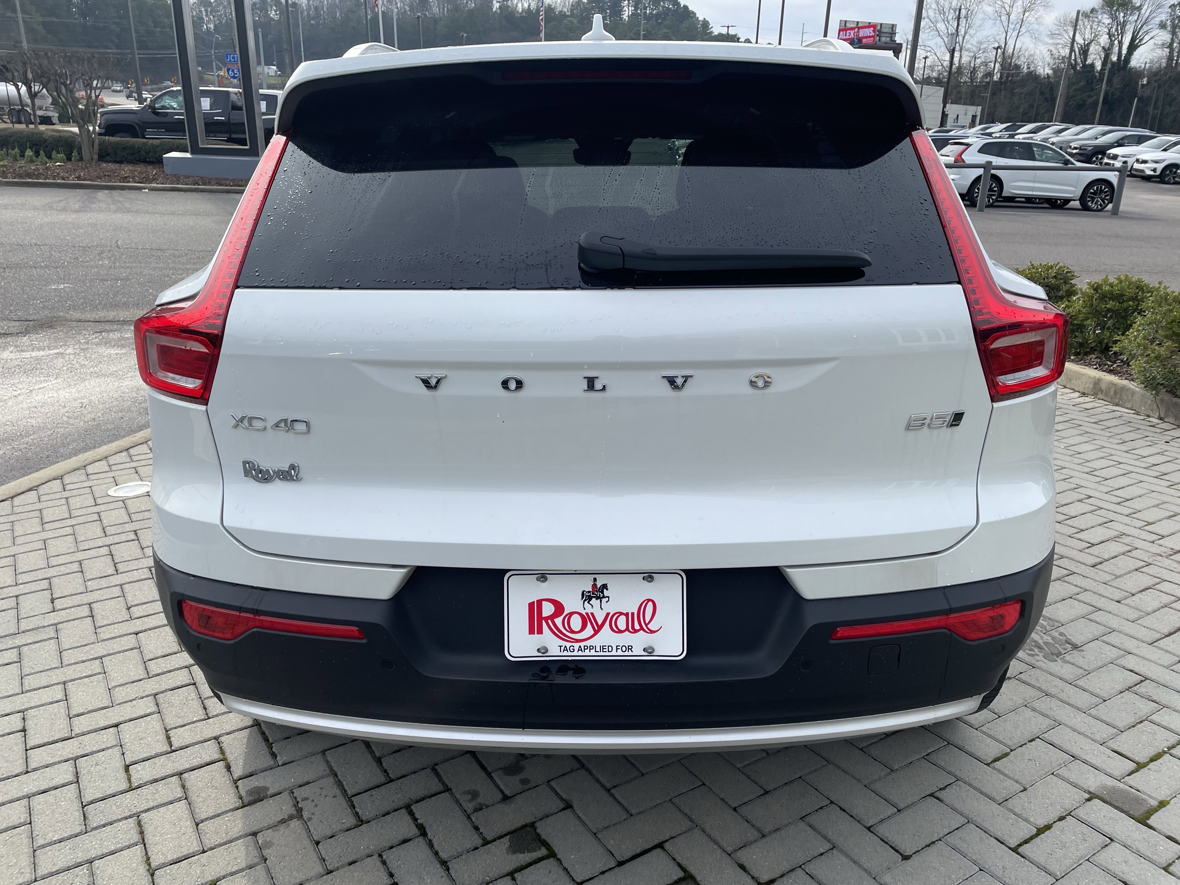 New 2025 Volvo XC40 B5 Core w/ Protection Package Premier image 5