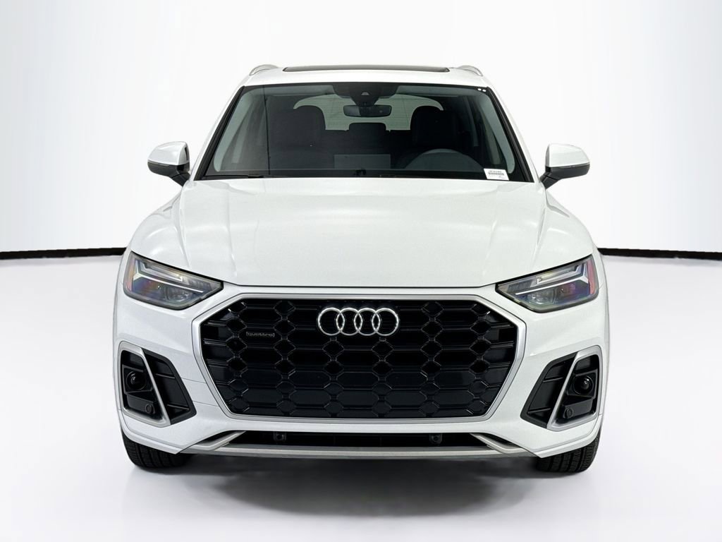 Certified 2023 Audi Q5 2.0T Premium w/ Convenience Package AWD/4WD image 2