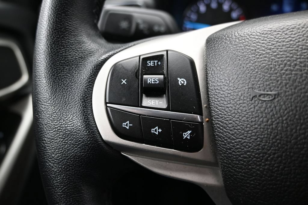 Used 2023 Ford Explorer XLT w/ Equipment Group 202A AWD/4WD image 24