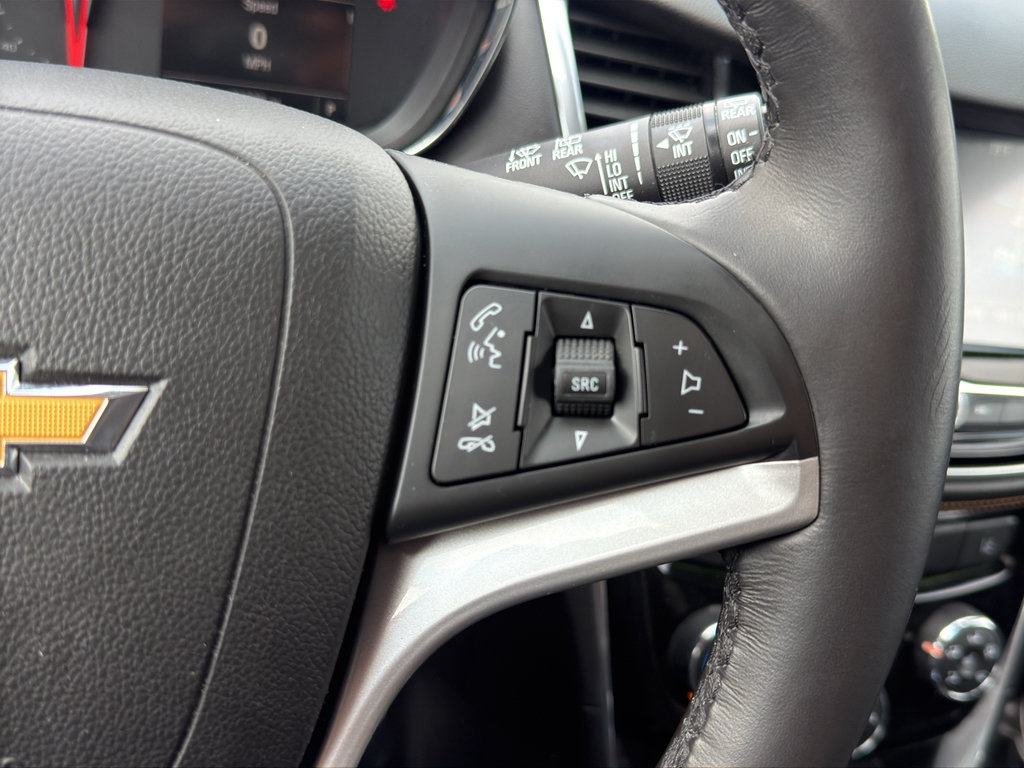 Used 2017 Chevrolet Trax Premier w/ Midnight Edition FWD image 19