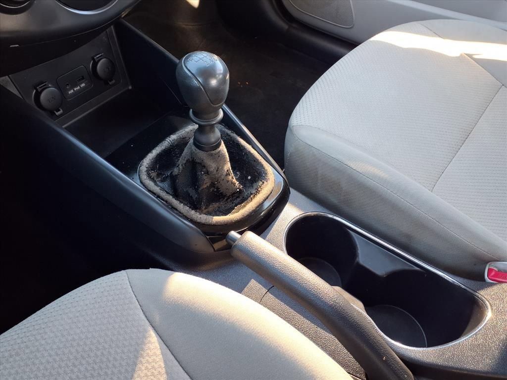 Used 2011 Kia Forte LX image 19