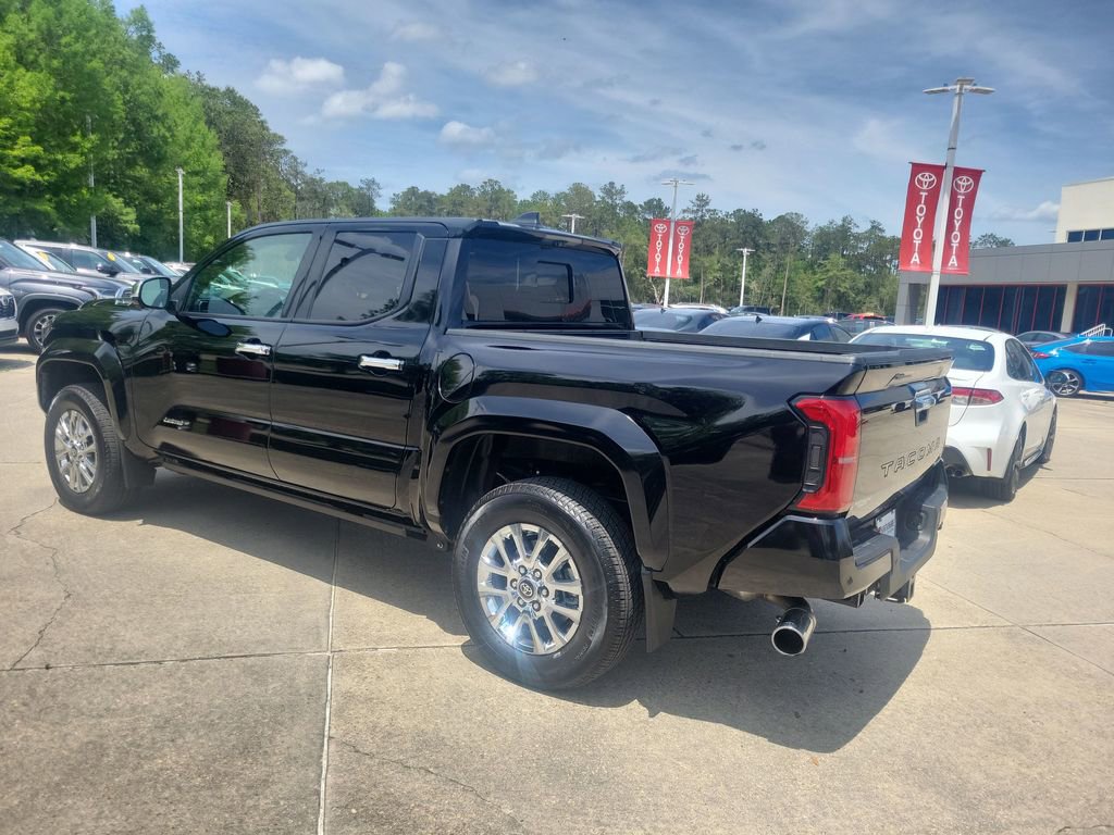 Used 2025 Toyota Tacoma Limited AWD/4WD image 3
