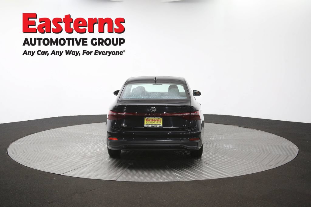Used 2025 Volkswagen Jetta SE FWD image 37