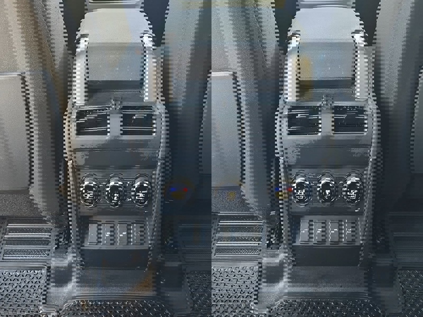 Used 2020 Land Rover Defender 110 SE image 25