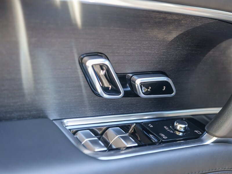 Used 2023 Land Rover Range Rover Autobiography AWD/4WD image 27