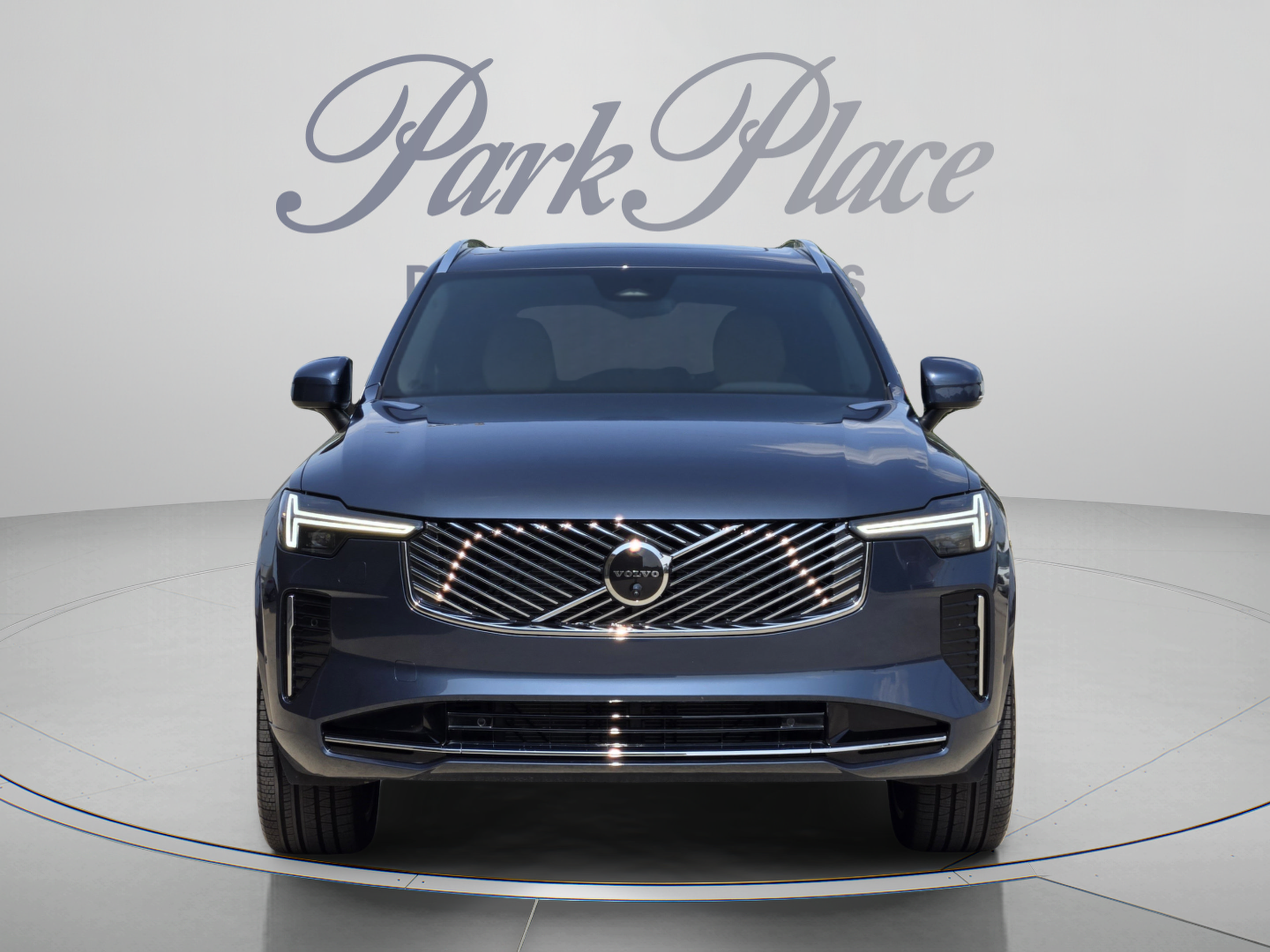 Certified 2026 Volvo XC90 B6 Plus w/ Protection Package Premier AWD/4WD image 9