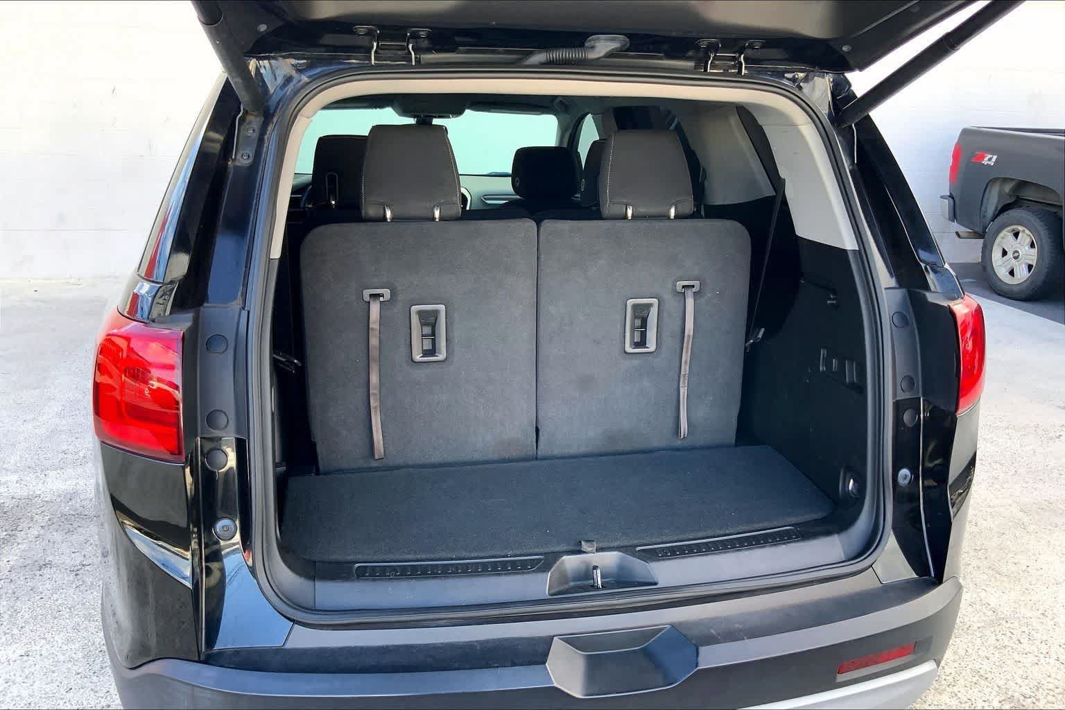 Used 2018 GMC Acadia SLE FWD image 18