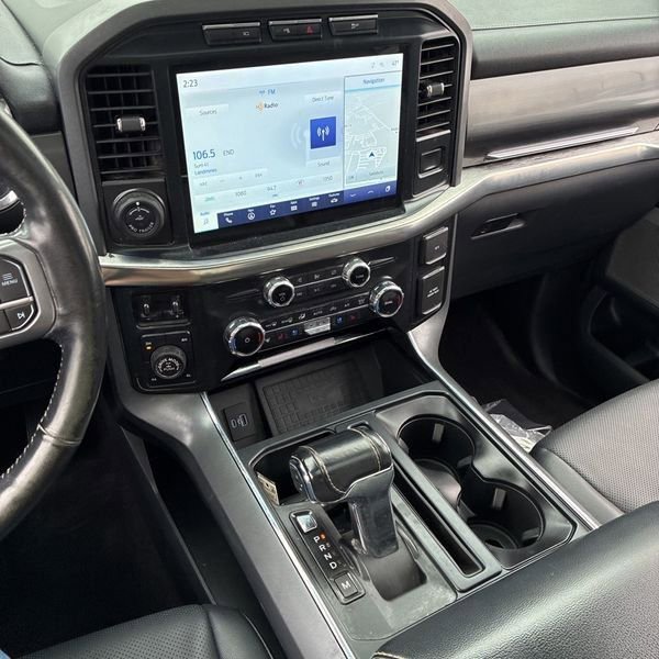 Used 2022 Ford F150 Lariat w/ Equipment Group 502A High image 16