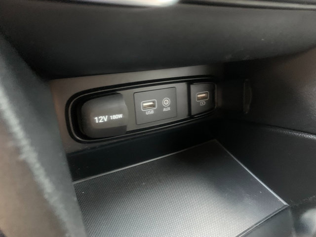 Used 2019 Hyundai Santa Fe SE AWD/4WD image 25