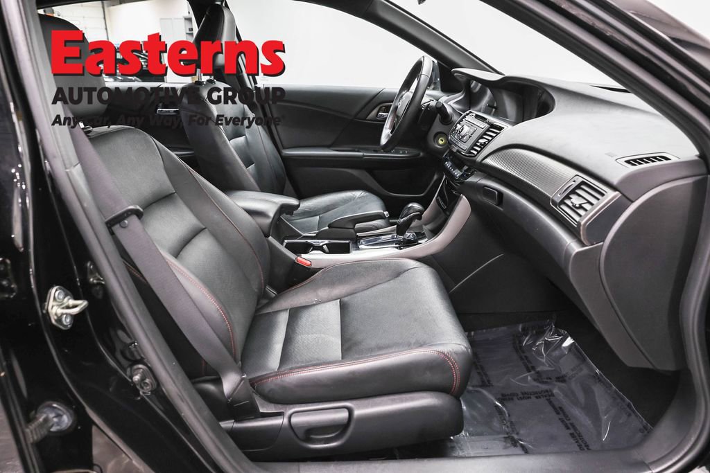 Used 2017 Honda Accord Sport Special Edition image 24