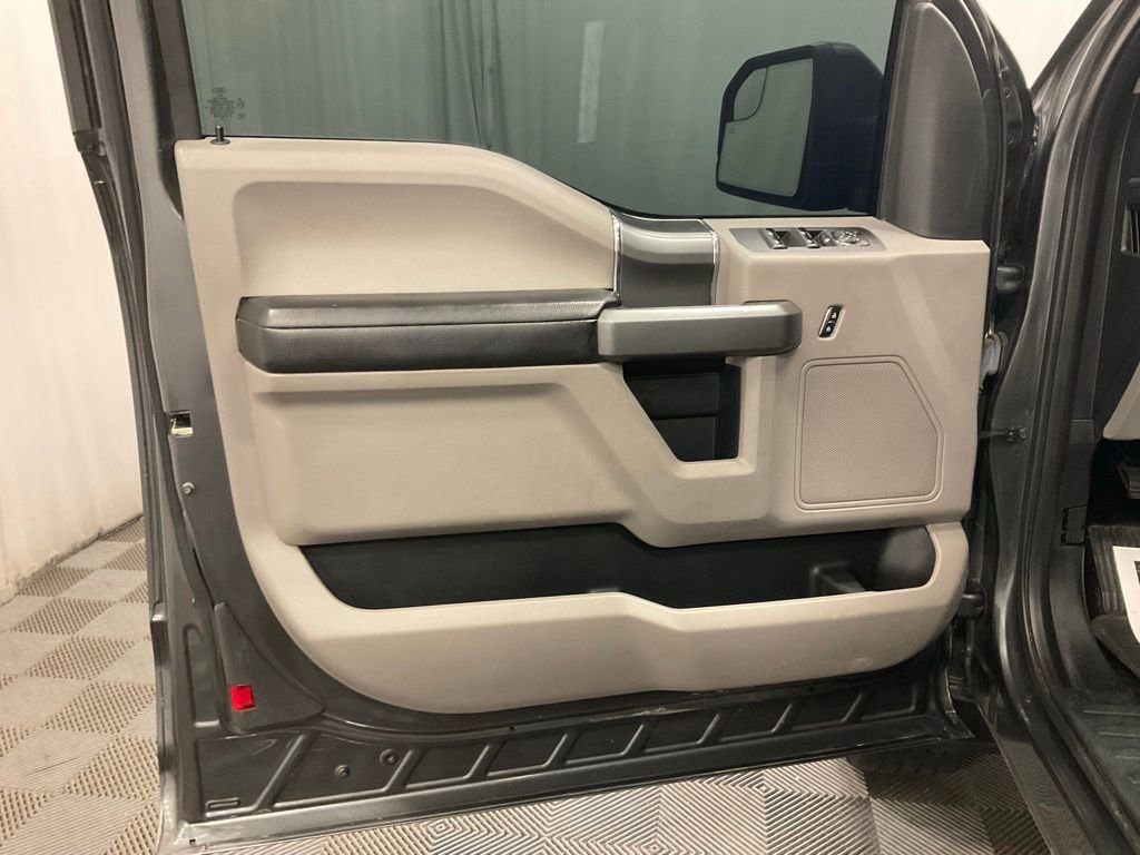 Used 2016 Ford F150 XLT w/ Equipment Group 302A Luxury AWD/4WD image 15