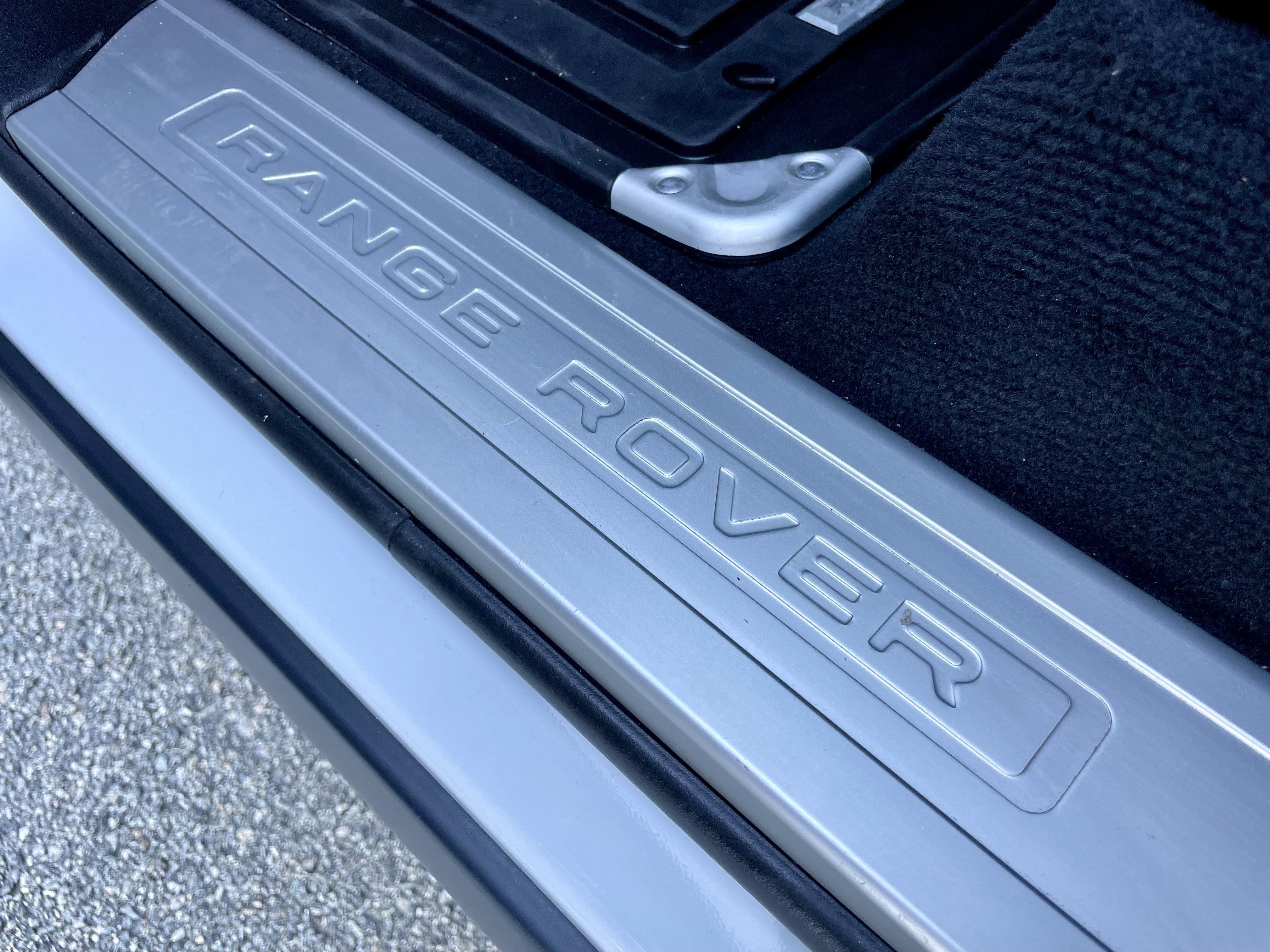 Used 2022 Land Rover Range Rover Sport SVR image 39