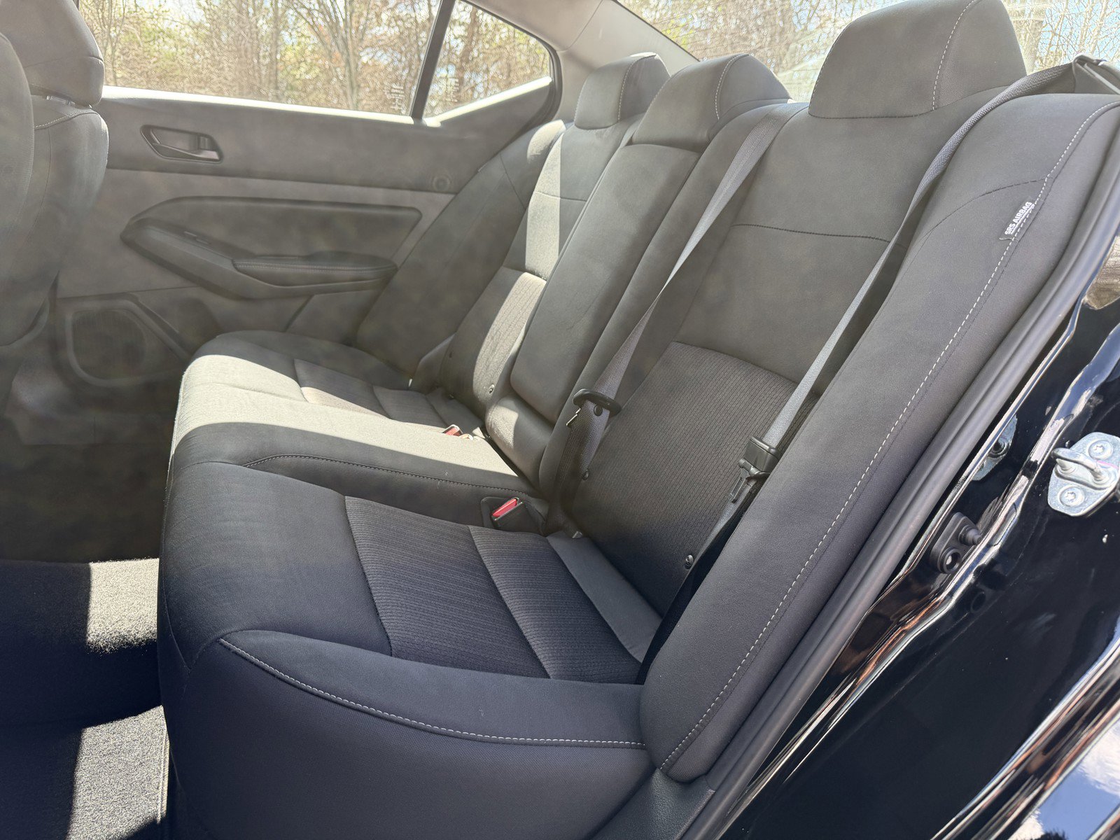 Used 2025 Nissan Altima 2.5 SV image 9