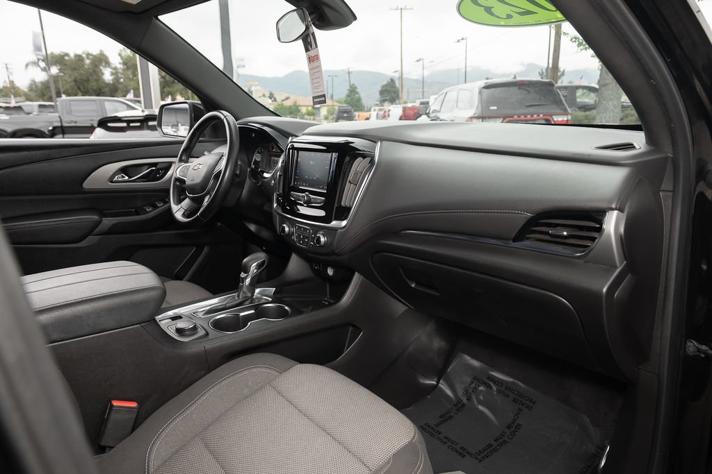 Used 2023 Chevrolet Traverse LT FWD image 43