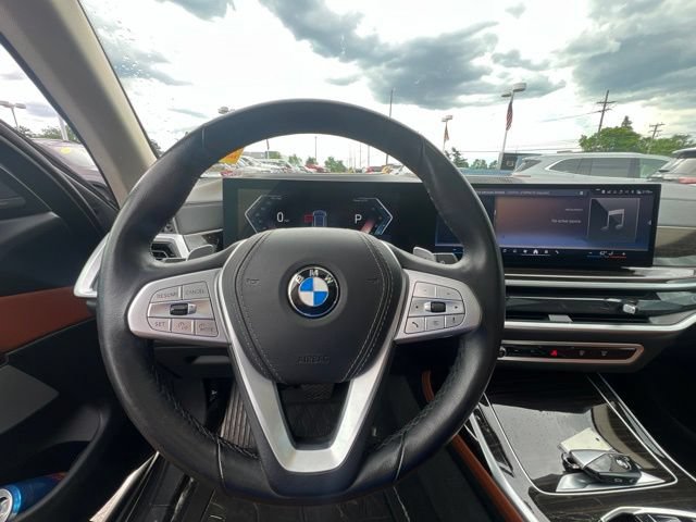 Used 2024 BMW X7 xDrive40i w/ Premium Package AWD/4WD image 27