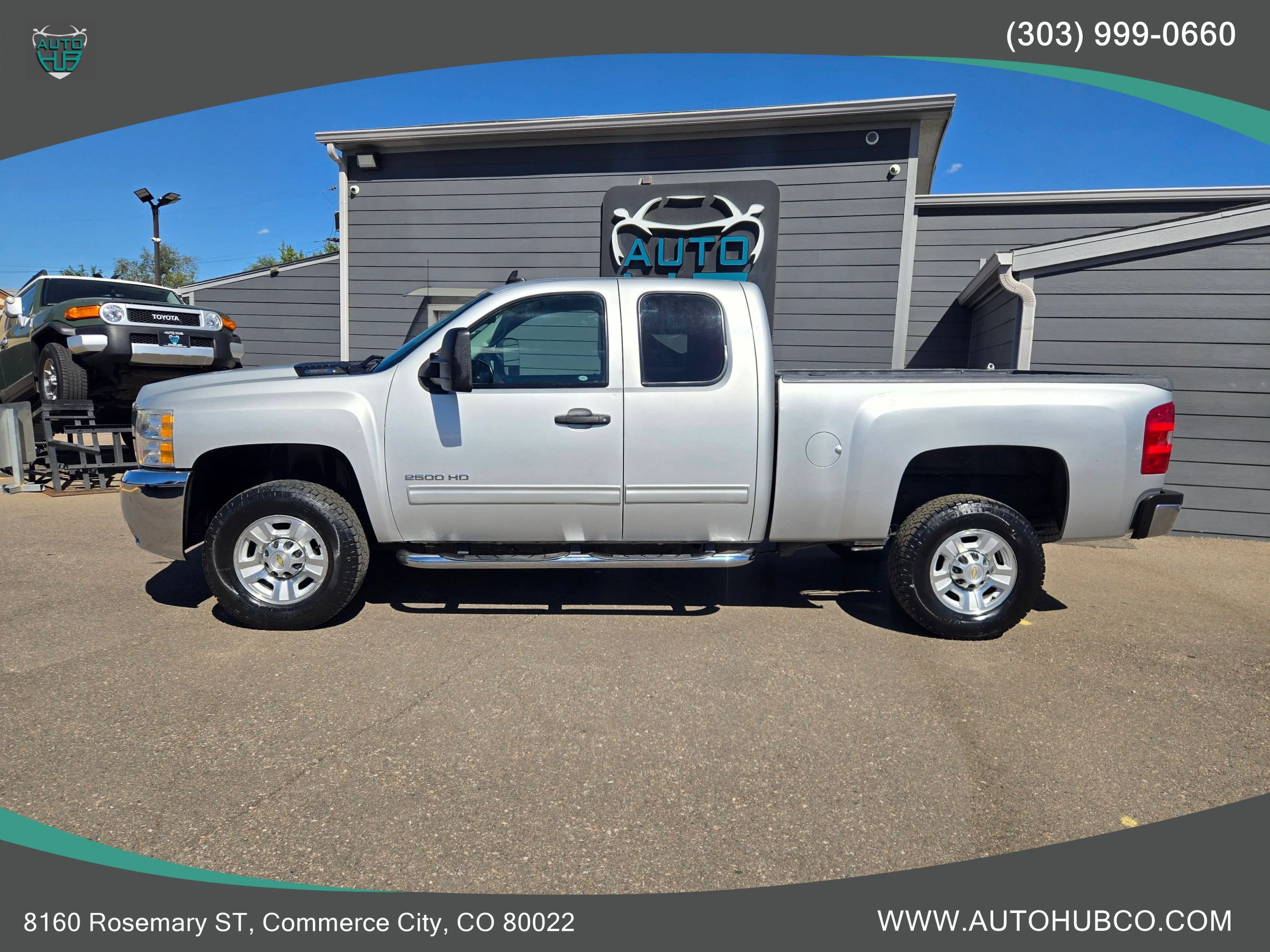 Used 2010 Chevrolet Silverado 2500 LT w/ Interior Plus Package AWD/4WD image 7