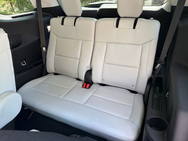 Used 2025 Ford Explorer Platinum w/ Ultimate Package AWD/4WD image 25