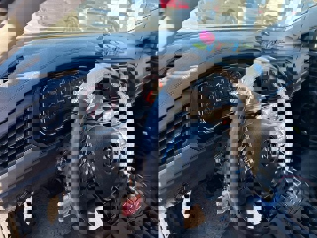 Used 2020 Volkswagen Jetta SE w/ SE Cold Weather Package image 16