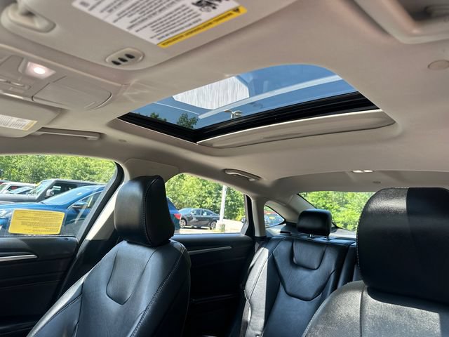 Used 2020 Ford Fusion Titanium FWD image 37