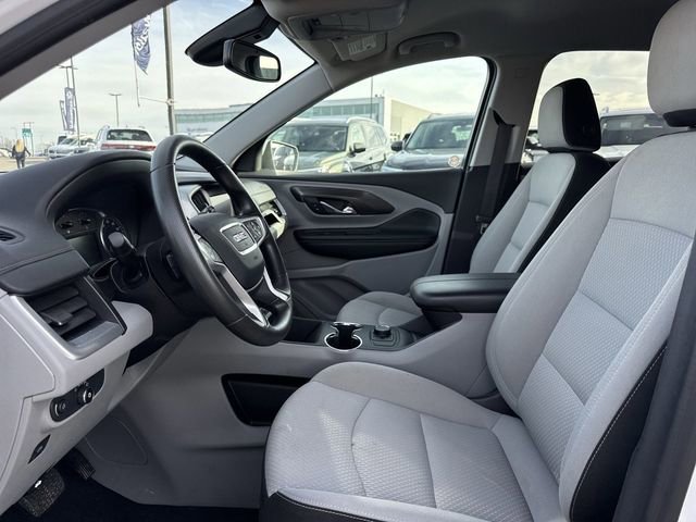 Used 2024 GMC Terrain SLE image 12