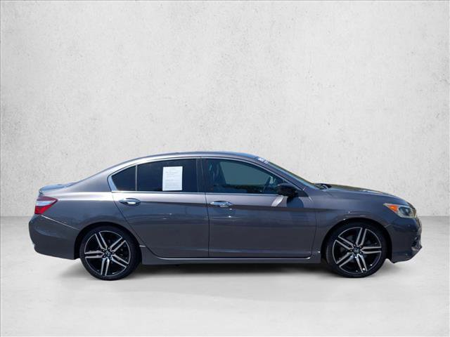 Used 2017 Honda Accord Sport Special Edition image 4