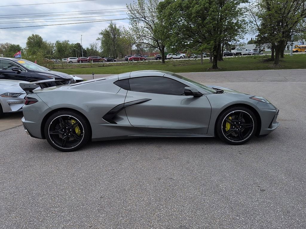 Used 2022 Chevrolet Corvette Stingray Coupe w/ 1LT RWD image 2