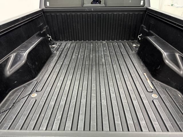 Used 2022 Toyota Tacoma SR5 w/ SR5 Appearance Package (SM) AWD/4WD image 37