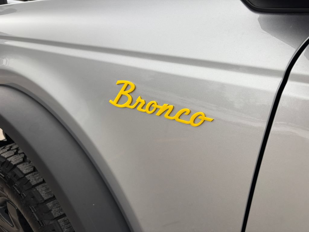 Used 2024 Ford Bronco Black Diamond AWD/4WD image 11