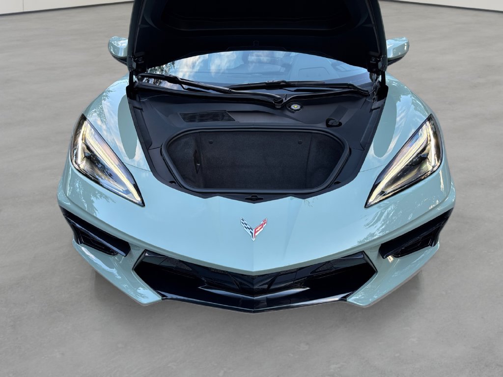 Used 2024 Chevrolet Corvette Stingray Coupe w/ Chrome Exterior Badge Package RWD image 18