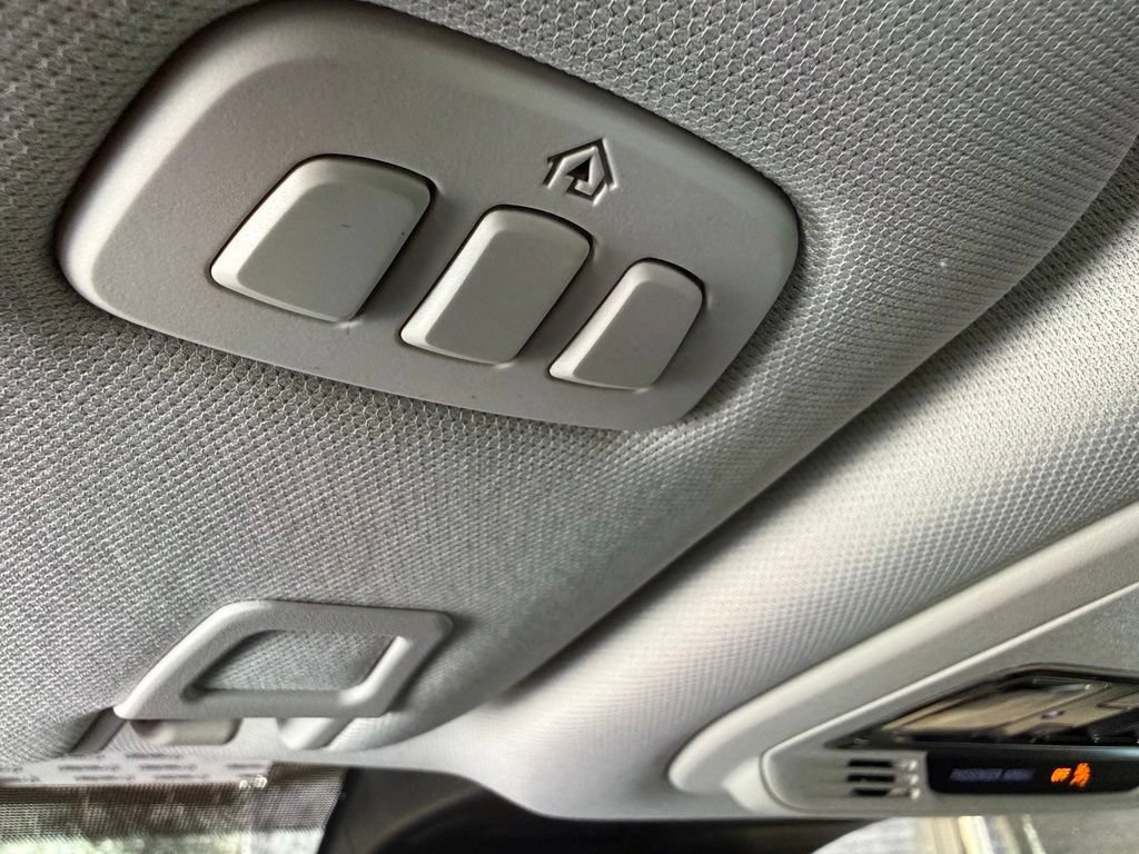 Used 2025 Lincoln Nautilus Reserve AWD/4WD image 31