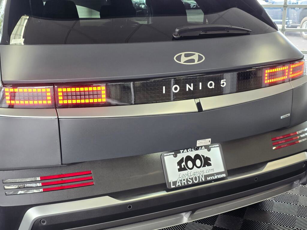 New 2025 Hyundai Ioniq 5 SEL AWD/4WD image 12