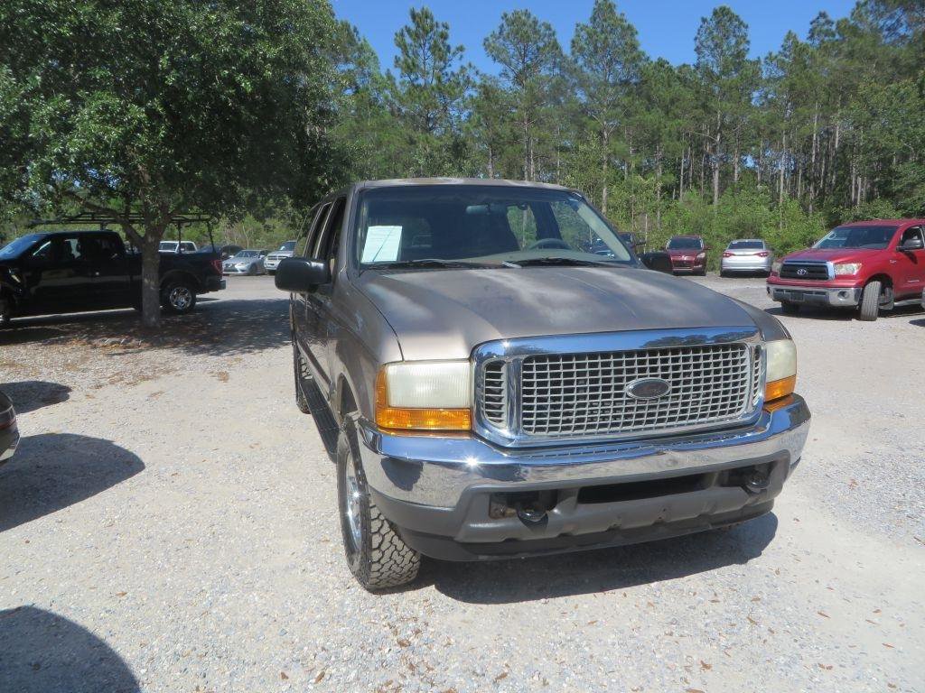 Used 2000 Ford Excursion XLT image 4