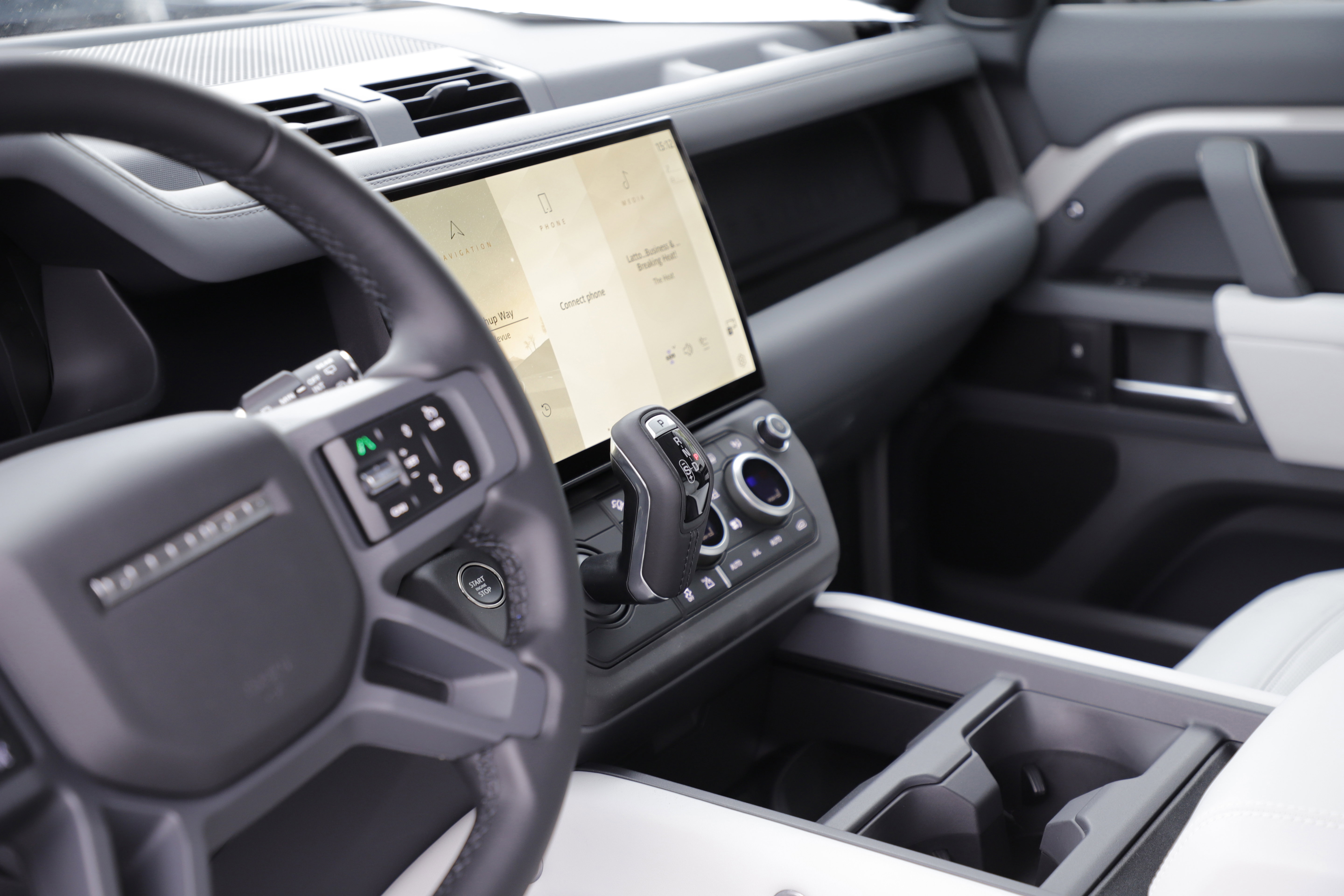 New 2026 Land Rover Defender 110 X-Dynamic SE image 22